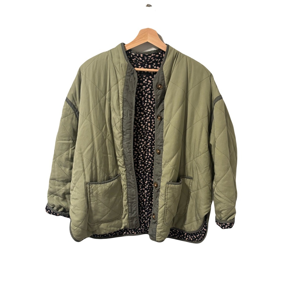 BLANK NYC Size L Reversible Quilted Jacket Green or Floral Button Front
